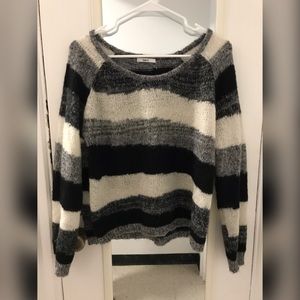 BarIII ladies sweater